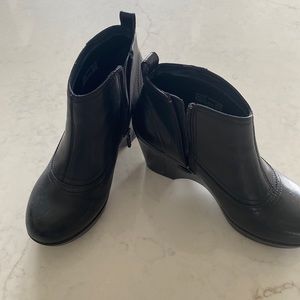 Dansko wedge ankle boots